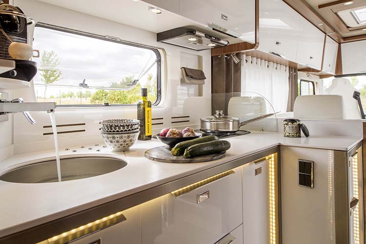La cuisine du Le Voyageur Liner 1050QDCAR